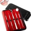 Newide Professionele Tandarts Set Met Luxe Etui – Tandsteen Verwijderaar – RVS Tandarts Setje – Tandenstokers – Tandartshaakje – Tand Verzorging Gereedschap Set – Tandplak Verwijderaar -Mondverzorgings Winkel 1001x1200 1