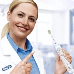 Oral B Oral-B FlossAction - Met CleanMaximiser-technologie - Opzetborstels - 4 Stuks 21 Oral B Oral-B FlossAction - Met CleanMaximiser-technologie - Opzetborstels - 4 Stuks -Mondverzorgings Winkel 1198x1200 108