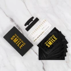 The Million Dollar Smile® - Teeth Whitening Strips - Crest Whitestrips -Tandenbleken - 28 Bleekstrips - 14 Behandelingen - Professionele Tandenbleek Strips - Tandenblekers - Wittere Tanden - Zonder Peroxide - Tanden Bleken - -Mondverzorgings Winkel 1200x1200 1097