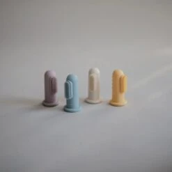 Mushie Finger Toothbrush Clay/Sand - Vingertandenborstel Baby - 2 Stuks Per Verpakking - Tandenborstel Siliconen -Mondverzorgings Winkel 1200x1200 743