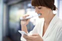 Philips Sonicare DiamondClean 9000 HX9911/94 - Luxe Elektrische Tandenborstel - Wit En Rosé Goud -Mondverzorgings Winkel 1200x800 1