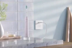 Philips Sonicare Series 3100 HX3675/15 - Elektrische Tandenborstel - Zwart & Roze - Duopack 39 Philips Sonicare Series 3100 HX3675/15 - Elektrische Tandenborstel - Zwart & Roze - Duopack -Mondverzorgings Winkel 1200x800 43