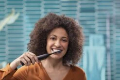 Philips Sonicare DiamondClean HX9911/09 - Elektrische Tandenborstel -Mondverzorgings Winkel 1200x800 57