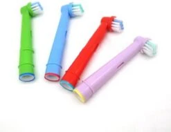 EB-10A Opzetborstels Voor Kids - 12 Stuks Vardaan Opzetborstel Voor Elektrische Tandenborstels - Oral-B - Voor Kleine Tandjes - Zachte Borstelharen - Oral-B - Voor Elektrische Tandenborstel - Mondhygiëne - Junior - 12x -Mondverzorgings Winkel 1200x927 1