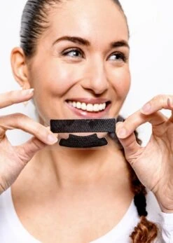 Love2smile PAP+ Premium Strips - Whitening Strips - De Natuurlijke Tandenbleker Van Nederland & België - Goedgekeurde Tandenbleek Strips - Teeth Whitening Strips - Wittere Tanden - Zonder Peroxide -Mondverzorgings Winkel 854x1200